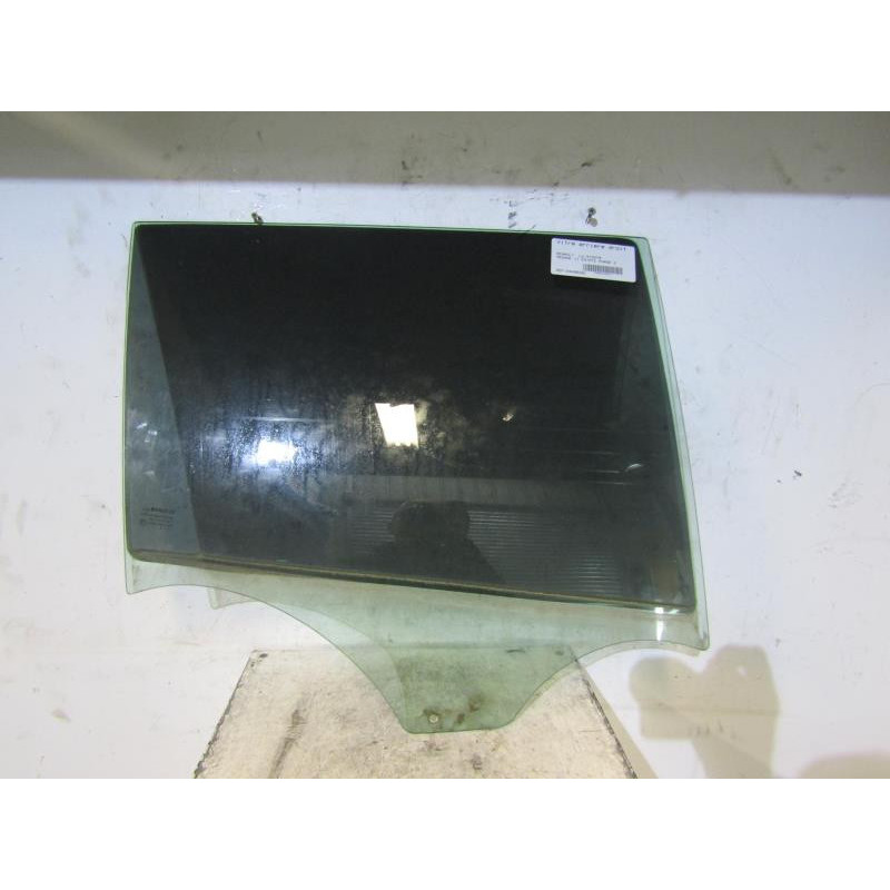 Vitre arriere droit RENAULT MEGANE 2 Photo n°1