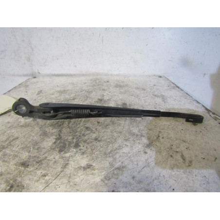 Bras essuie glace arriere VOLKSWAGEN PASSAT 4