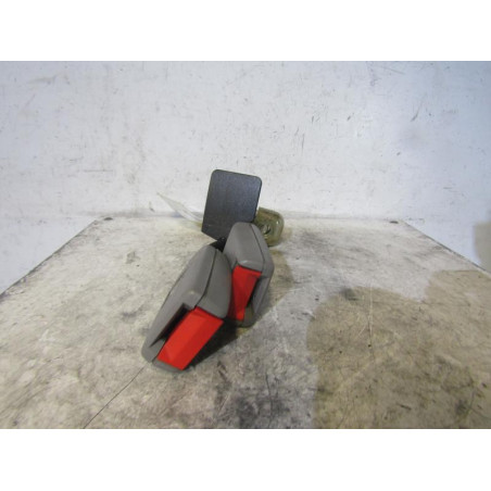 Attache ceinture arriere gauche VOLKSWAGEN PASSAT 4