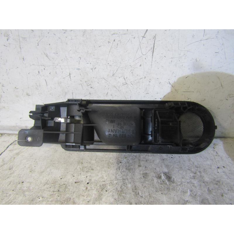 Poignee interieur arriere droit VOLKSWAGEN PASSAT 4 Photo n°1