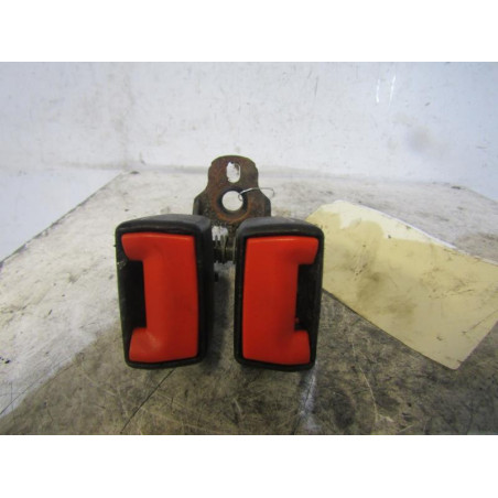 Attache ceinture arriere droit FORD FOCUS 2