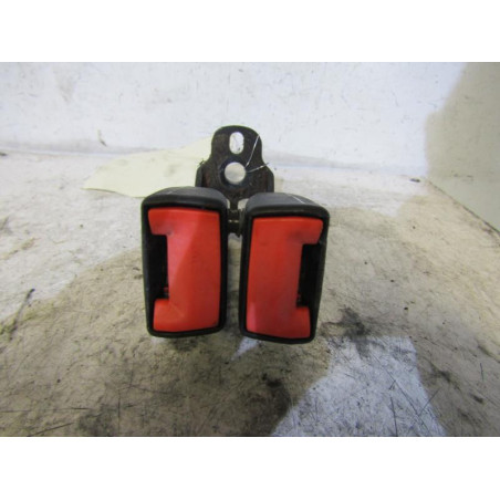 Attache ceinture arriere droit FORD FOCUS 2