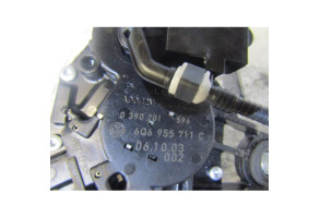 Moteur essuie glace arriere VOLKSWAGEN POLO 4 Photo n°3