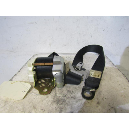 Ceinture avant droit TOYOTA COROLLA VERSO 2