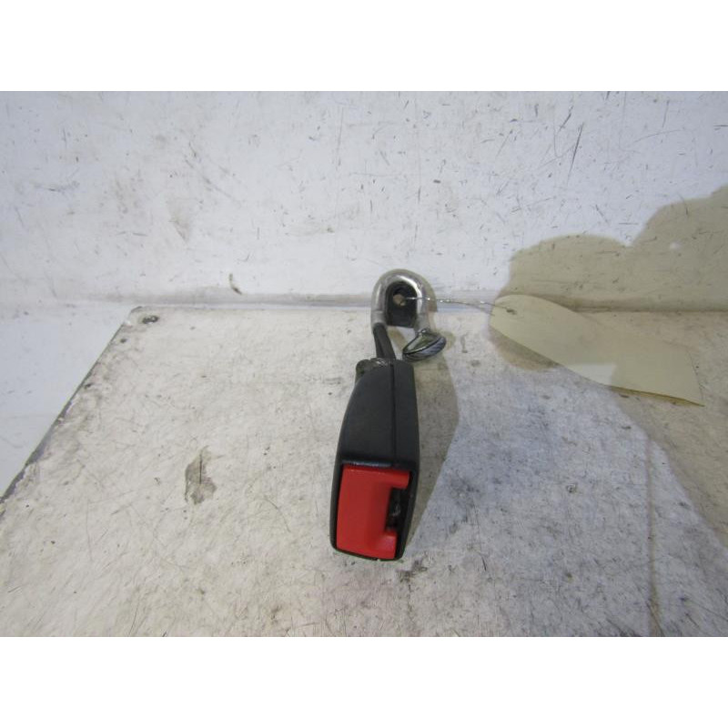 Attache ceinture arriere gauche MERCEDES CLASSE E 210 Photo n°1