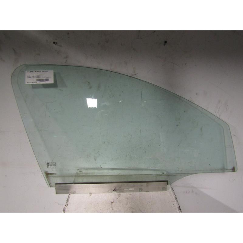 Vitre avant droit OPEL CORSA C Photo n°1