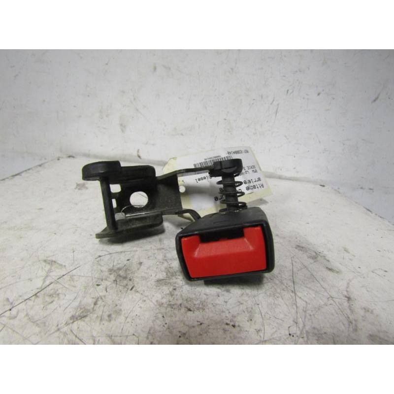 Attache ceinture arriere gauche BMW SERIE 3 E46 Photo n°1