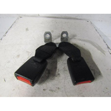 Attache ceinture arriere droit FORD FIESTA 5
