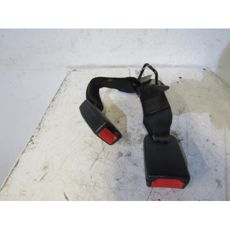 Attache ceinture arriere droit NISSAN PRIMERA 4