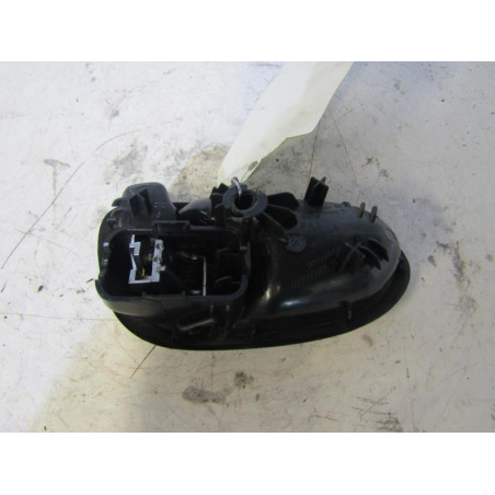 Poignee interieur arriere droit NISSAN PRIMERA 4