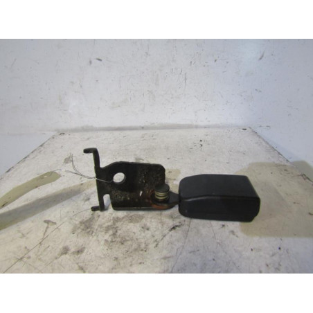 Attache ceinture arriere droit RENAULT MEGANE 2