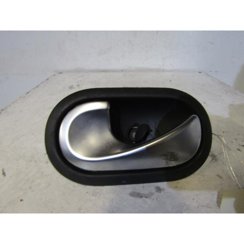 Poignee interieur arriere gauche RENAULT MEGANE 2 Photo n°1
