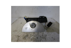Bouton de coffre OPEL CORSA C Photo n°1