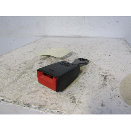 Attache ceinture arriere droit CITROEN C2