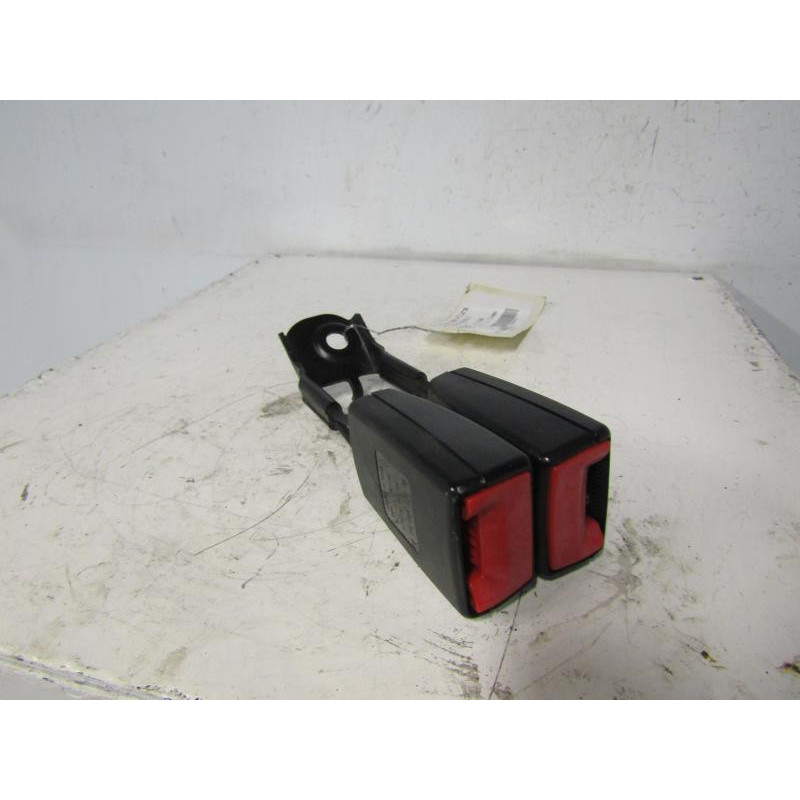Attache ceinture arriere droit MERCEDES CLASSE E 211 Photo n°1