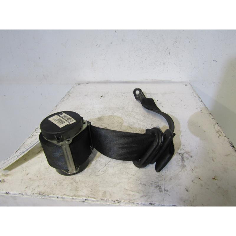 Ceinture arriere droit VOLKSWAGEN FOX Photo n°1