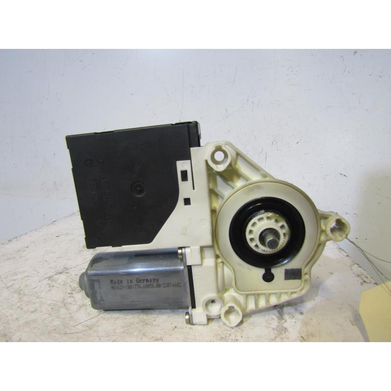 Moteur leve vitre arriere gauche SEAT ALTEA Photo n°1