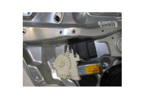 Leve vitre electrique arriere gauche VOLKSWAGEN GOLF 4 Photo n°2