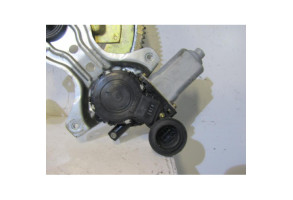 Leve vitre electrique arriere gauche TOYOTA AVENSIS VERSO Photo n°2