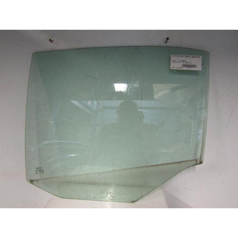 Vitre arriere gauche SEAT TOLEDO 2 Photo n°1