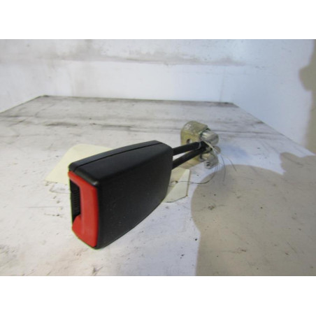 Attache ceinture arriere droit VOLKSWAGEN PASSAT 4