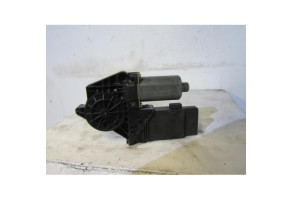 Moteur leve vitre avant droit VOLKSWAGEN PASSAT 4 Photo n°2