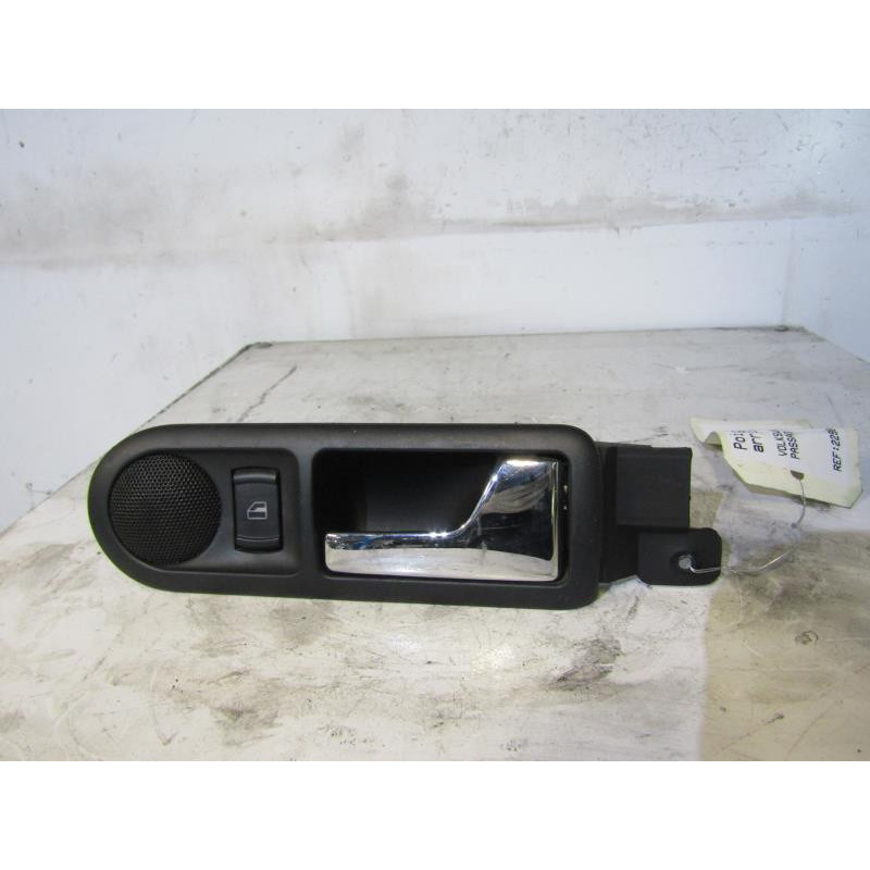 Poignee interieur arriere droit VOLKSWAGEN PASSAT 4 Photo n°1