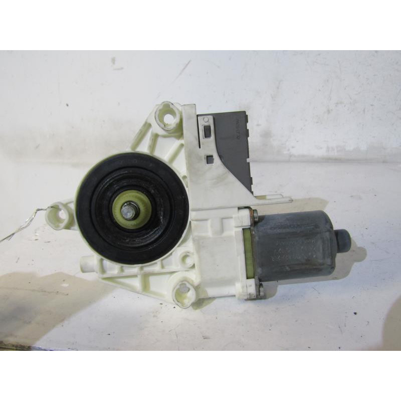 Moteur leve vitre arriere droit CITROEN C6 Photo n°1