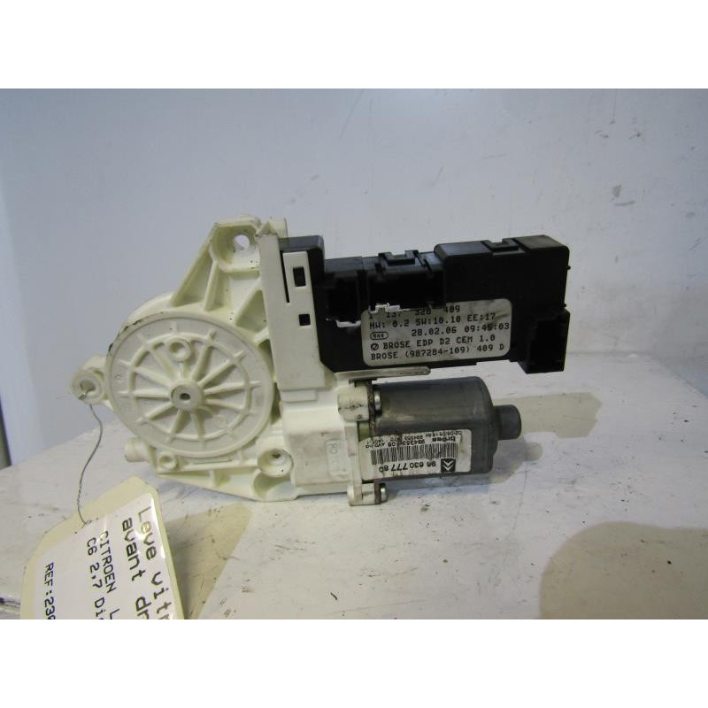 Moteur leve vitre avant droit CITROEN C6 Photo n°1