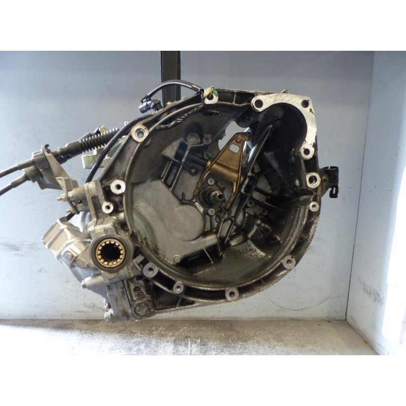 Boite de vitesses PEUGEOT 406 Photo n°1