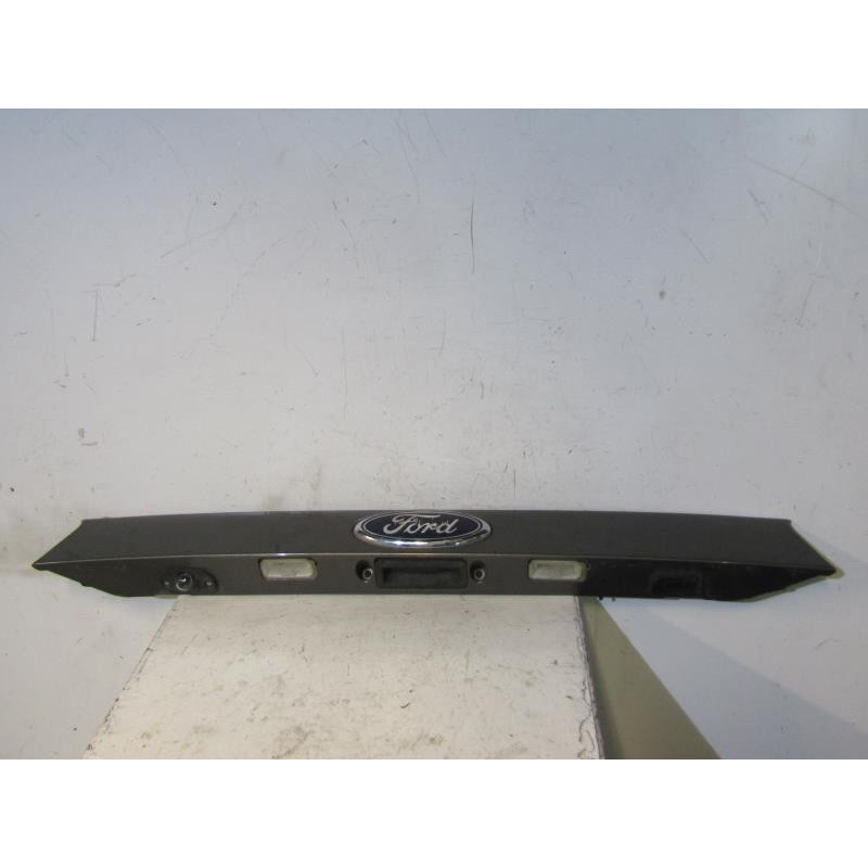 Bouton de coffre FORD MONDEO 3 Photo n°1