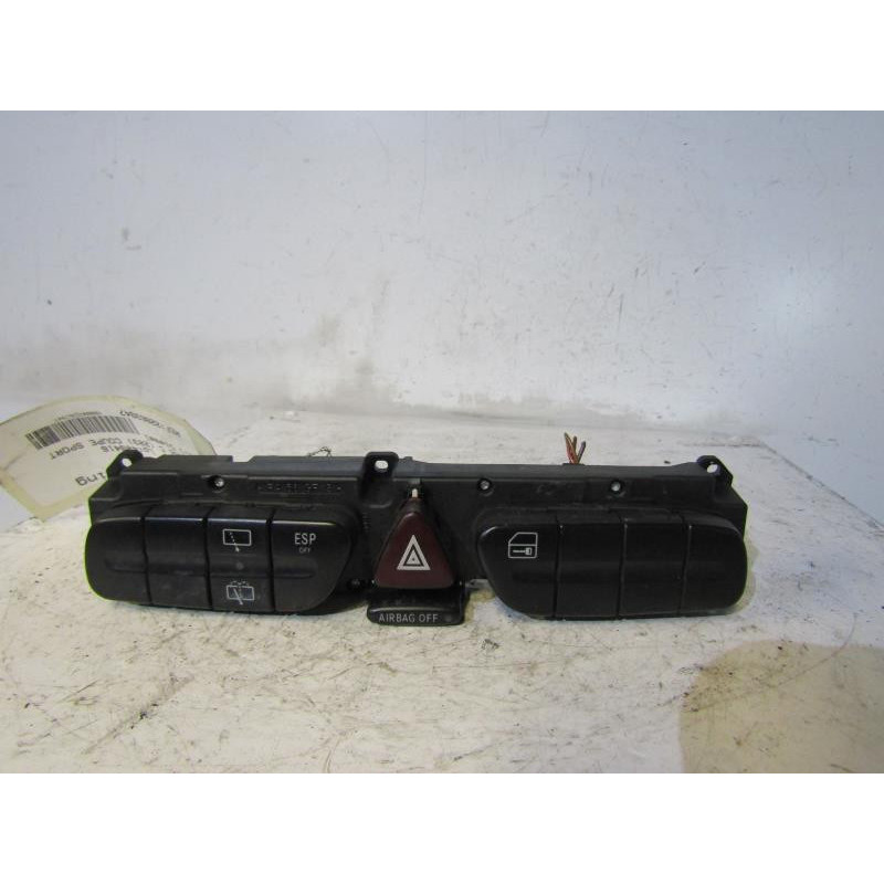 Bouton de warning MERCEDES CLASSE C 203 Photo n°1