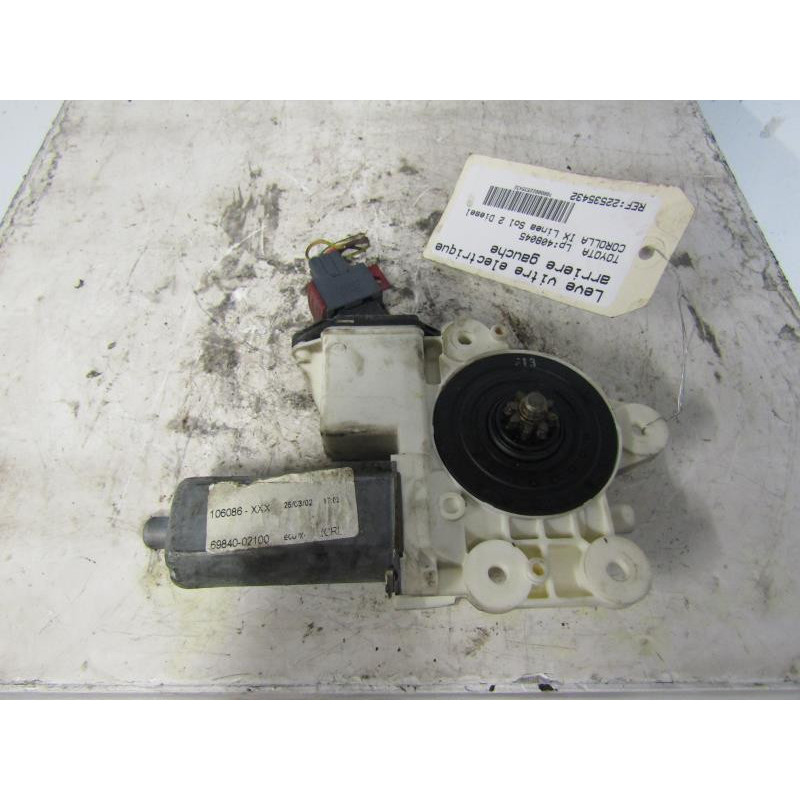 Leve vitre electrique arriere gauche TOYOTA COROLLA 10 Photo n°1