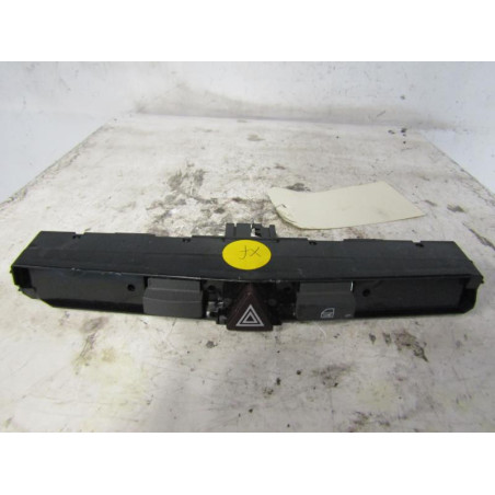 Bouton de warning OPEL ASTRA H