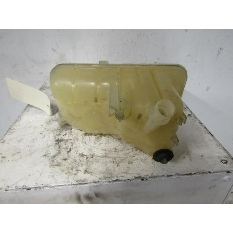 Vase d'expansion PEUGEOT 407 Photo n°1
