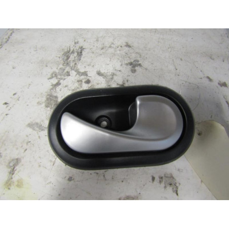 Poignee interieur arriere droit DACIA SANDERO 1