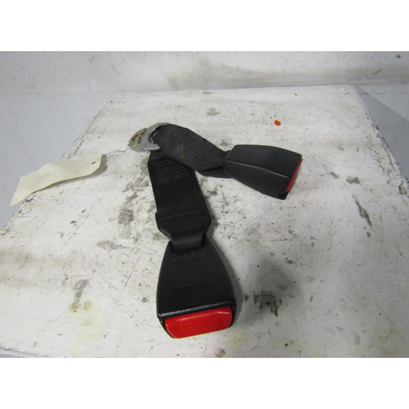 Attache ceinture arriere droit BMW SERIE 3 E46 Photo n°1