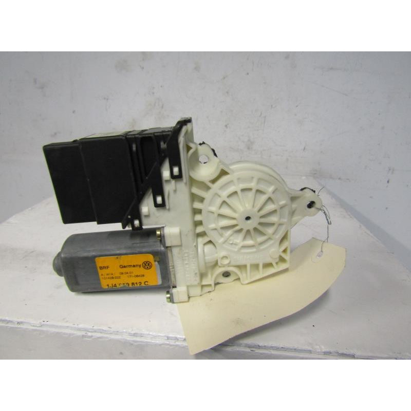 Leve vitre electrique arriere droit VOLKSWAGEN GOLF 4 Photo n°1