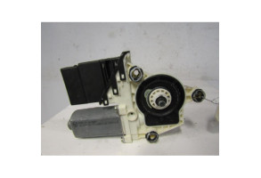 Leve vitre electrique arriere gauche VOLKSWAGEN GOLF 4 Photo n°1