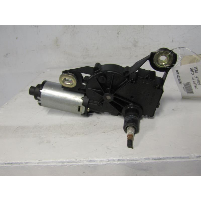 Moteur essuie glace arriere SEAT IBIZA 3 Photo n°1