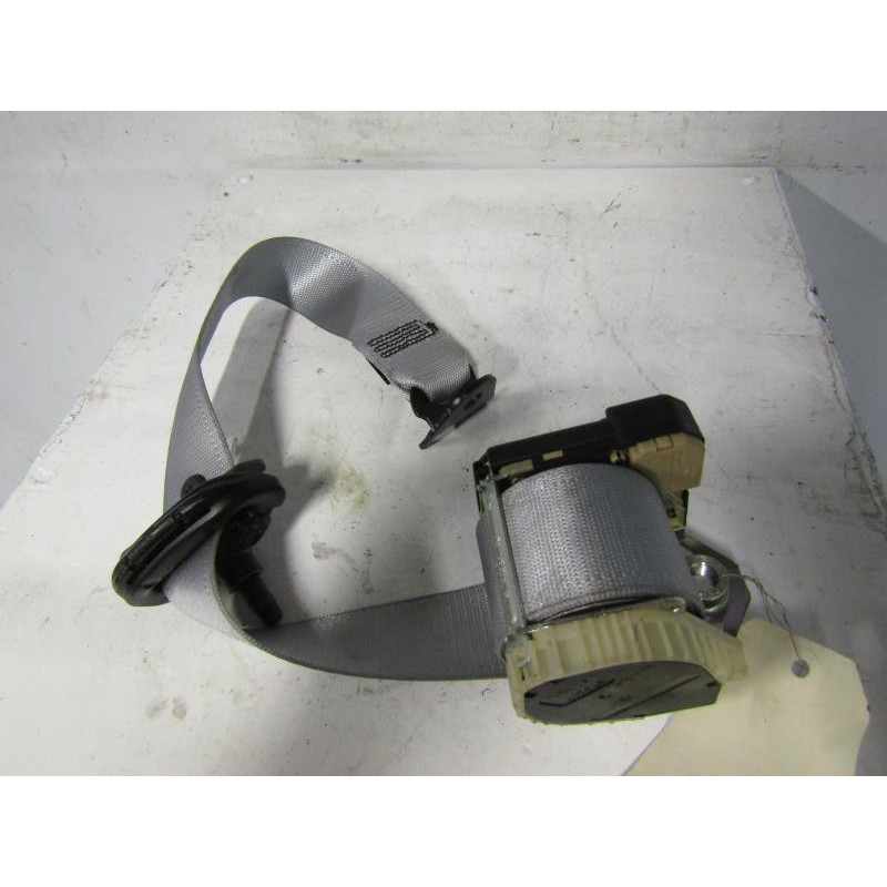 Ceinture arriere droit OPEL CORSA C Photo n°1
