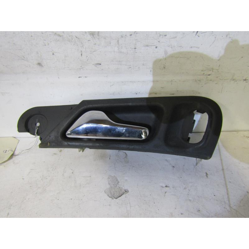 Poignee interieur arriere gauche MERCEDES CLASSE C 203 Photo n°1