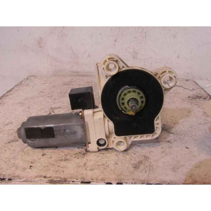 Moteur leve vitre arriere gauche MERCEDES CLASSE S 220 Photo n°1