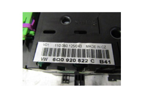 Compteur VOLKSWAGEN POLO 4 Photo n°2
