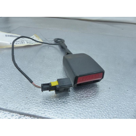Attache ceinture arriere gauche CITROEN C6