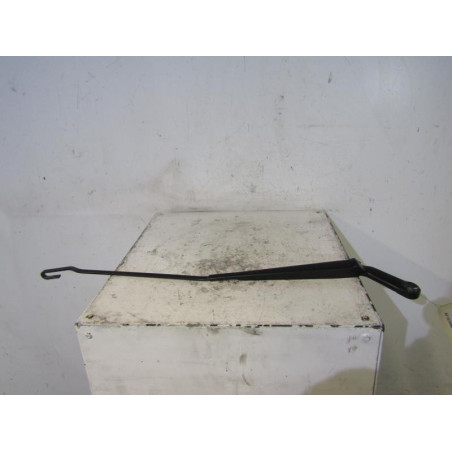 Bras essuie glace avant droit VOLKSWAGEN GOLF 4
