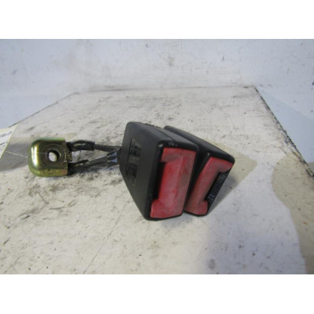 Attache ceinture arriere gauche VOLKSWAGEN POLO 4