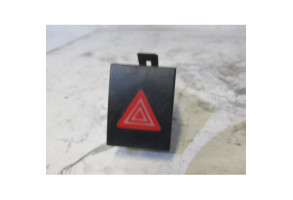 Bouton de warning VOLKSWAGEN POLO 4 Photo n°1