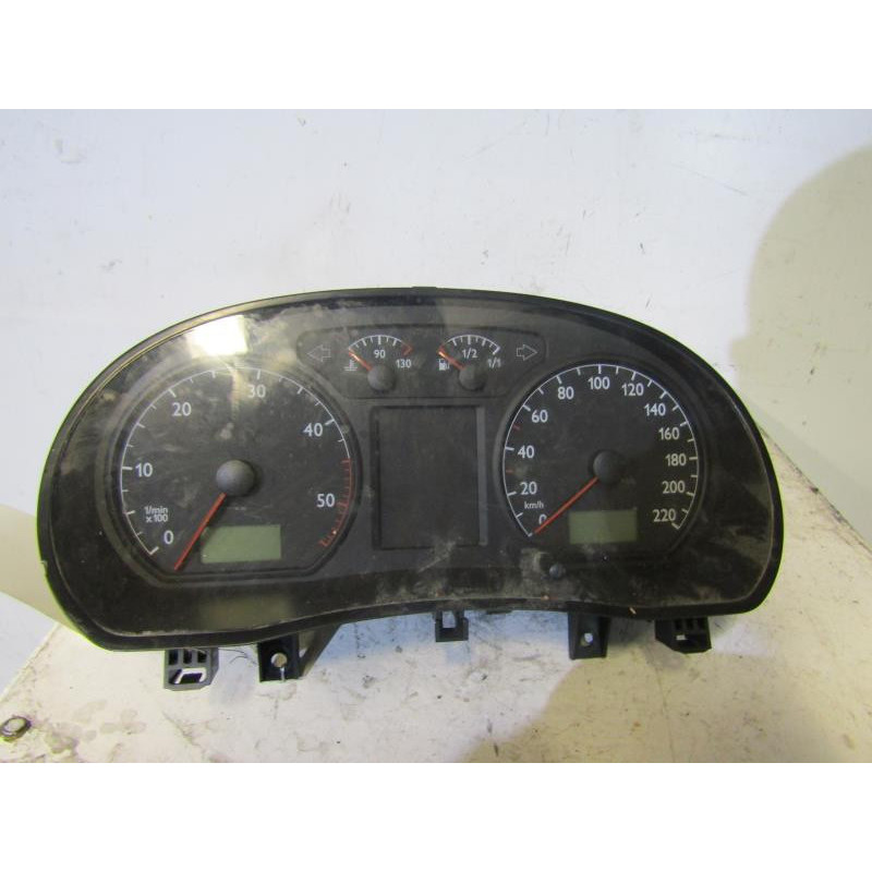 Compteur VOLKSWAGEN POLO 4 Photo n°1