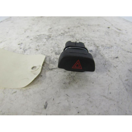 Bouton de warning FORD FOCUS 2